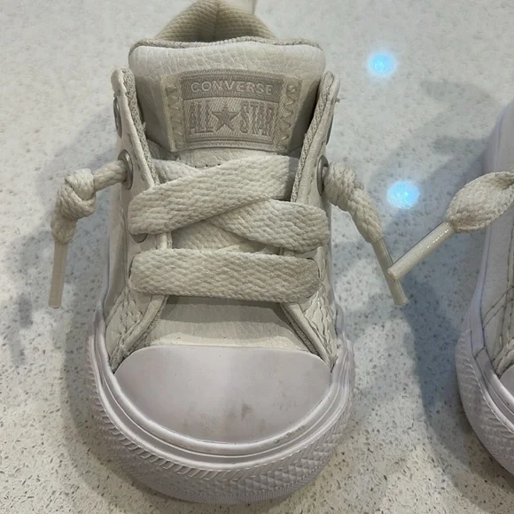 All Stars Converse White Baby Sneakers Size 2 - Picture 9 of 11